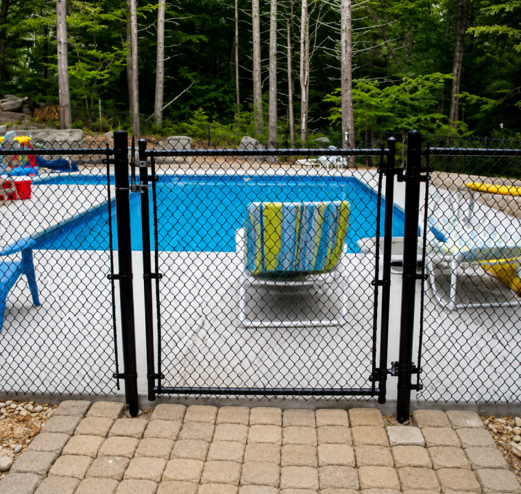 Chain-Link-Swimming-Pool-Fence